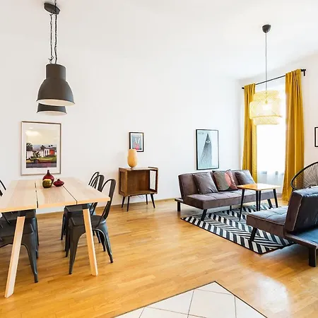 Apartament Lupolo *